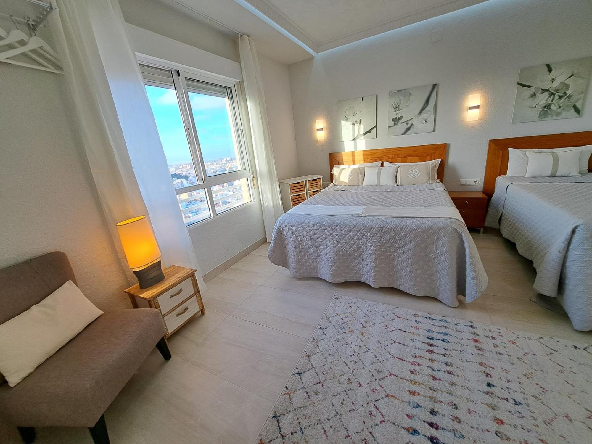 Alicante Skylights Apartments Chambre photo